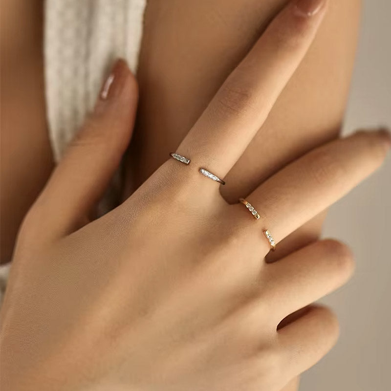 Hedwielle - Justerbar ring med gnistrande stenar