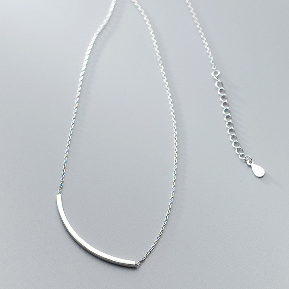 Jinelle - Halsband i minimalistisk design