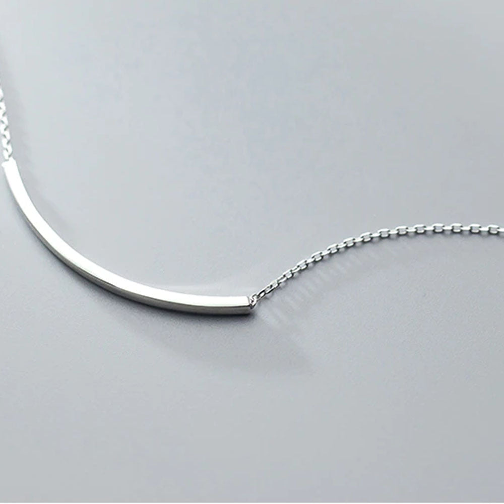 Jinelle - Halsband i minimalistisk design