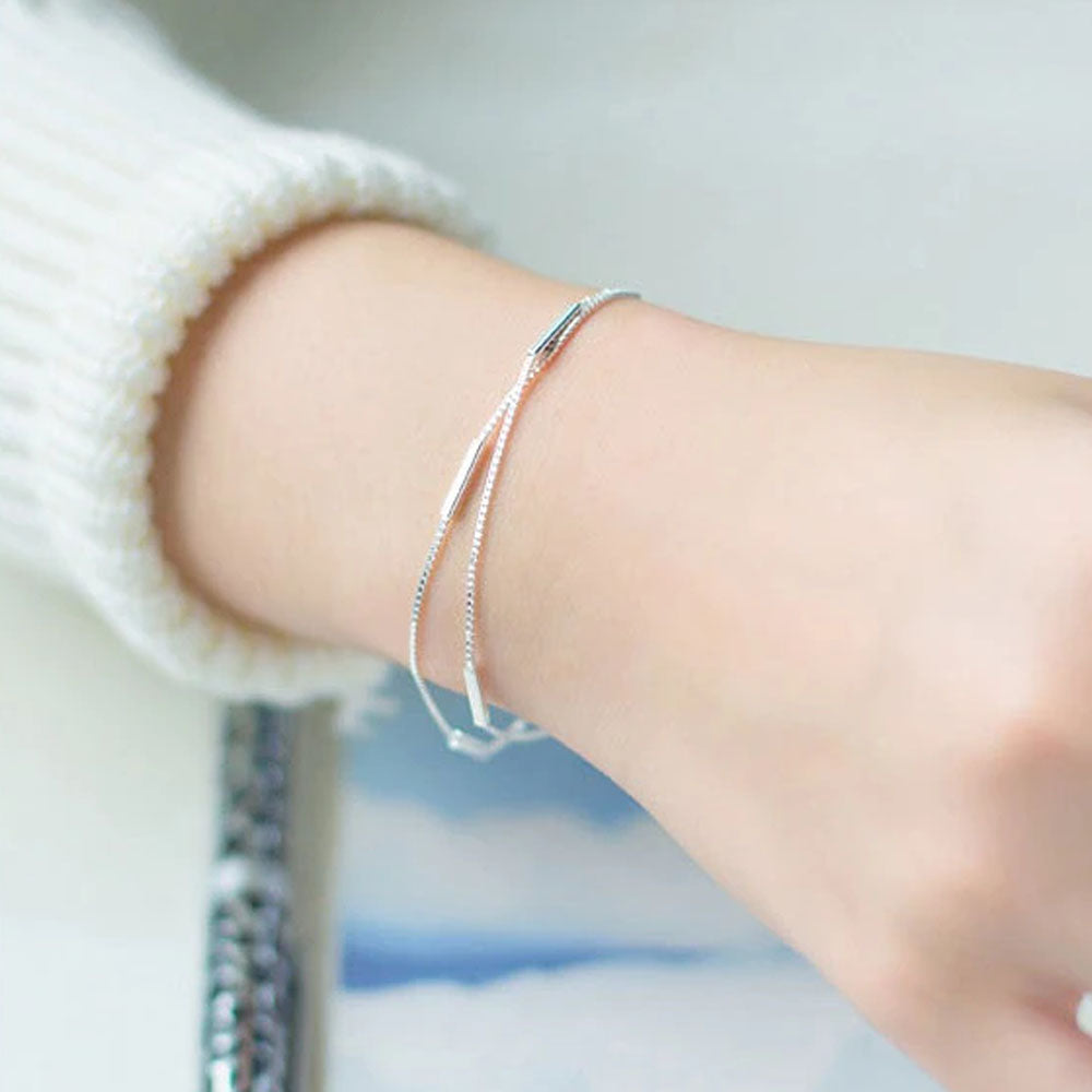 Katielle - Armband med dubbla kedjor i minimalistisk stil