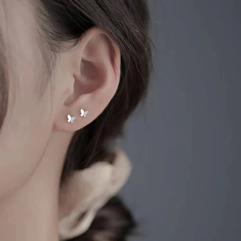 Little Wings - Små studs örhängen med fjärilsdekal