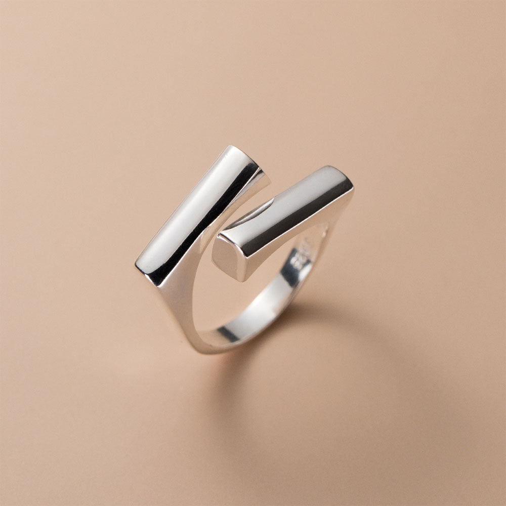 Modestelle - Justerbar ring med modern design
