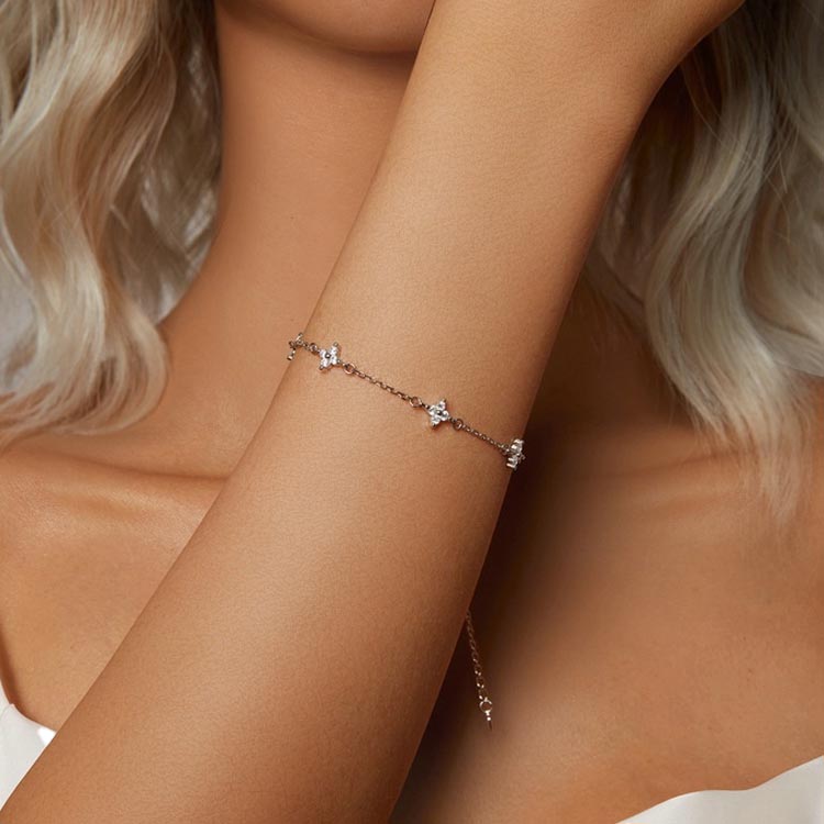 Aurivis - Armband med gnistrande blommor