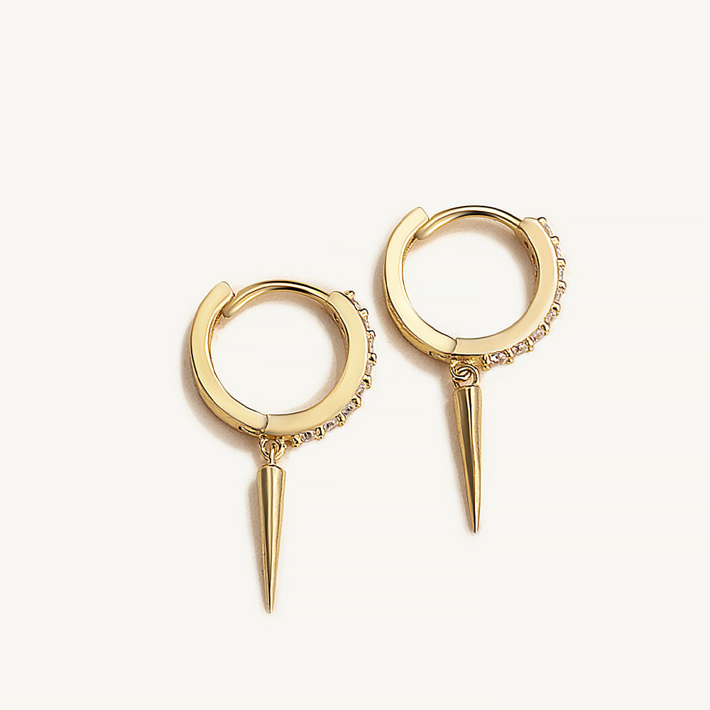 Tyra - Hoops med stenar och spikedesign